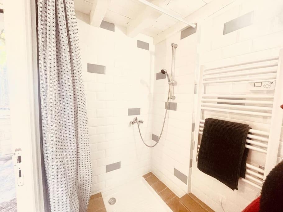 Evasion Urbaine**** Apartment Ним Екстериор снимка